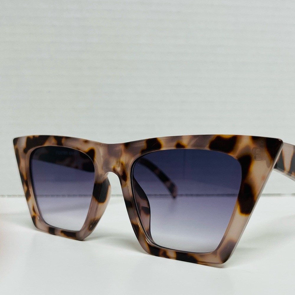 Trendy Cat Eye Purple Tint Fashion Accessories Sunglasses - Picture 5 of 6
